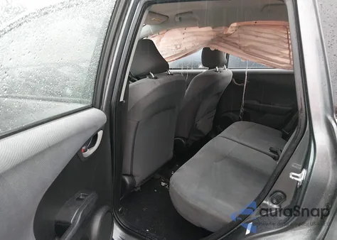 2011 Honda Fit z USA, uszkodzony, nr VIN JHMGE8G31BS001310